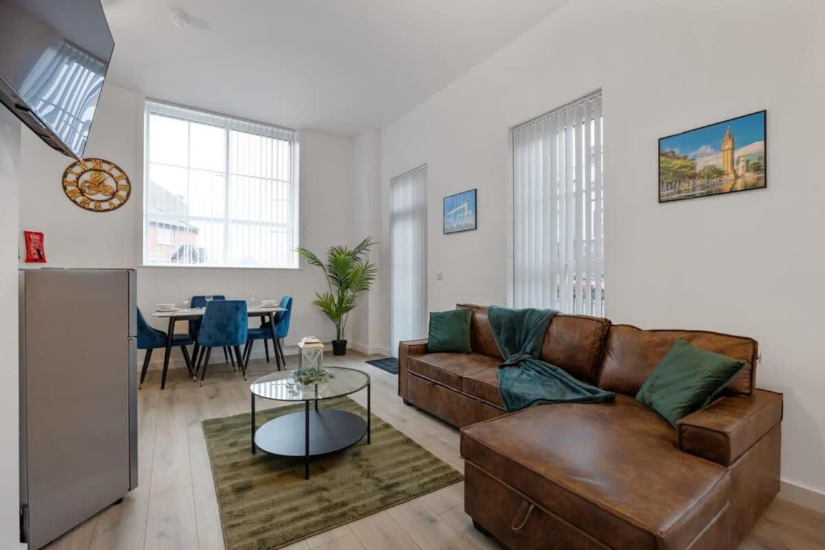 Contemporary 2 Bed Apartment -Belfast East Village Exterior photo